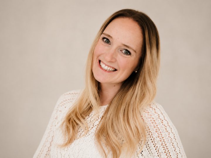 Julia Hüttenmeister, Minima Hebammenpraxis